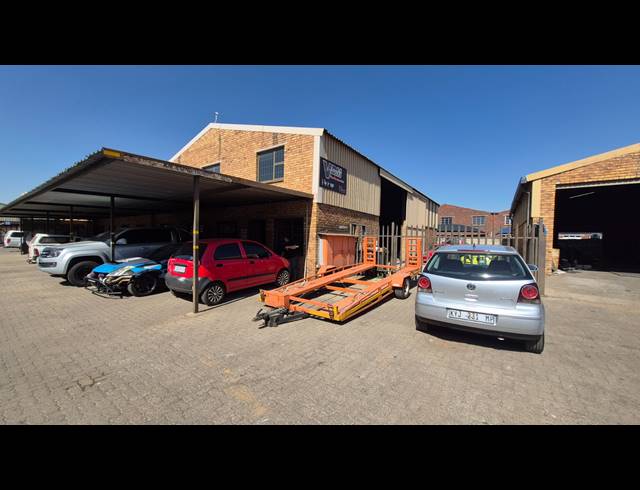 294M² FACTORY FOR SALE IN ANDERBOLT